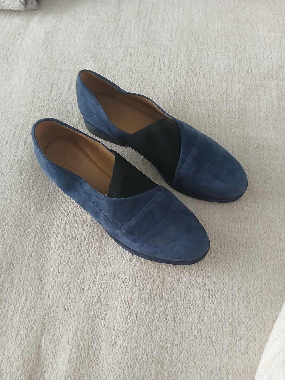 •NATURALIZER• Navy Suede Slip-On Loafers